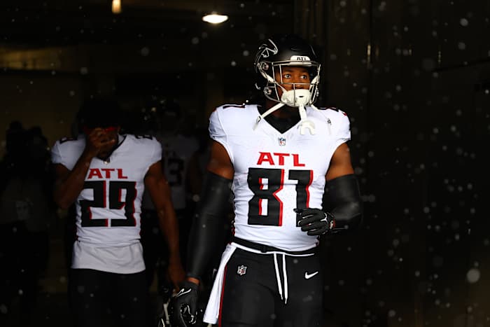 Dec 31, 2023; Chicago, Illinois, USA; Atlanta Falcons tight end Jonnu Smith (81) takes the field before the game against the Chicago Bears at Soldier Field.